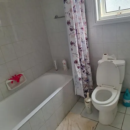 Big House Near Sea, Shared Swimming Pool 빌라