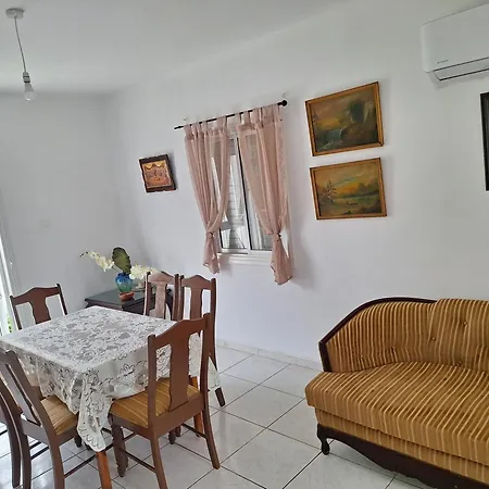 빌라 Big House Near Sea, Shared Swimming Pool