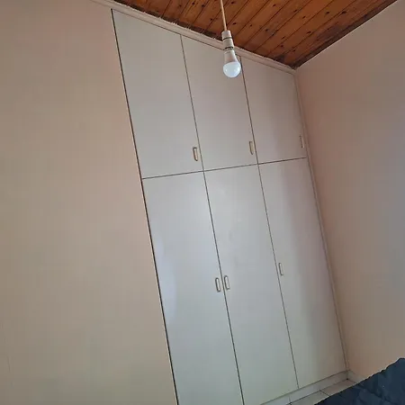 Big House Near Sea, Shared Swimming Pool * 보로클리니