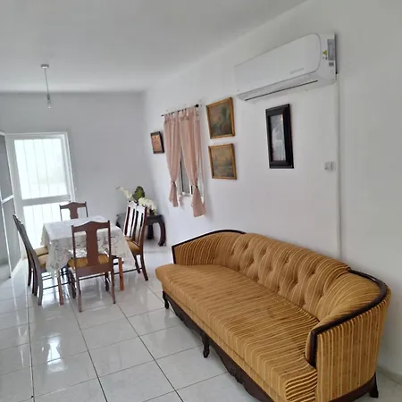 Willa Big House Near Sea, Shared Swimming Pool Oroklini