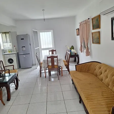 Big House Near Sea, Shared Swimming Pool Villa *