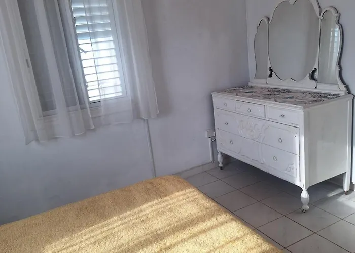 Big House Near Sea, Shared Swimming Pool Voroklini