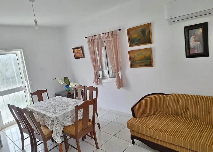 Vila Big House Near Sea, Shared Swimming Pool