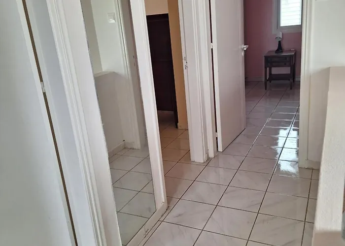 Big House Near Sea, Shared Swimming Pool Vila Voroklini