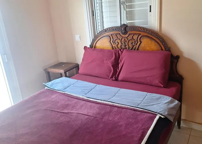 Big House Near Sea, Shared Swimming Pool *