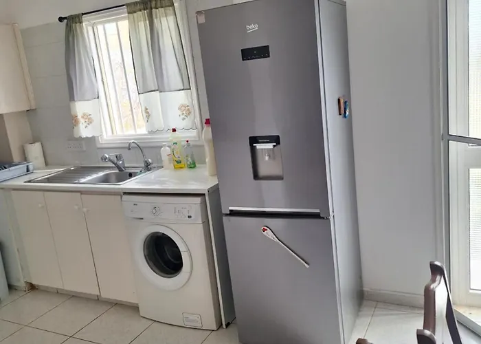 Big House Near Sea, Shared Swimming Pool *